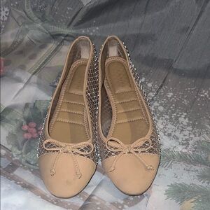 Beige Mesh Ballet Flats with Bow preowner very goods condition